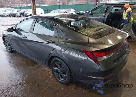 2022 Hyundai Elantra Sel z USA, uszkodzony, nr VIN 5NPLM4AG6NH076580